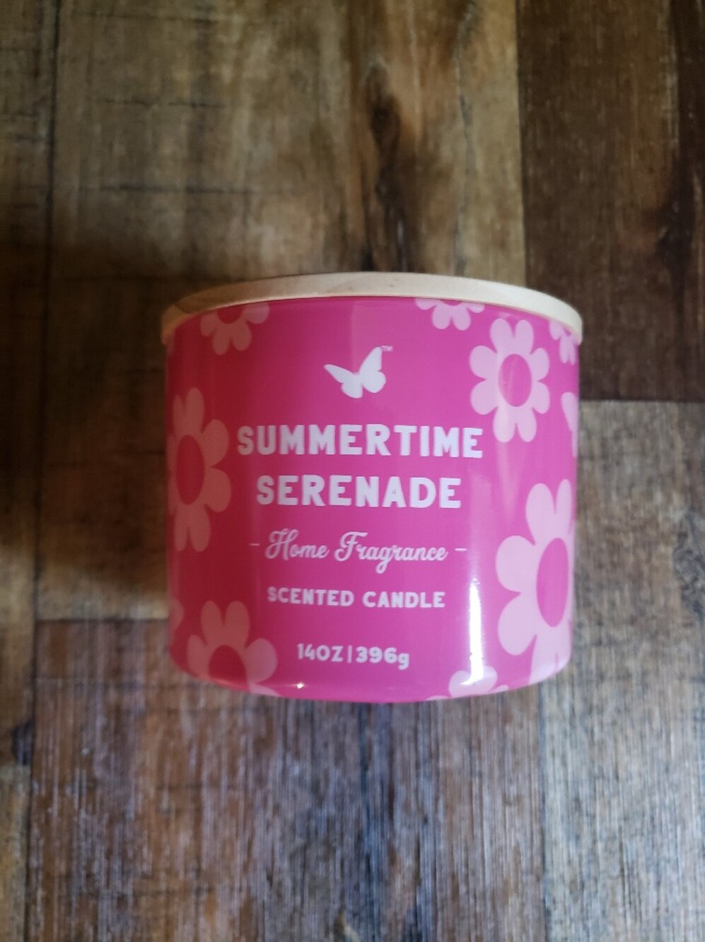 Dolly Parton Summertime Serenade 14 Oz Scented Candle with Wooden Lid